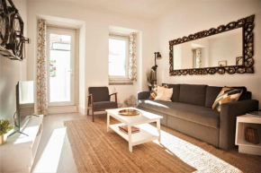 Charming apartment with terrace and great location